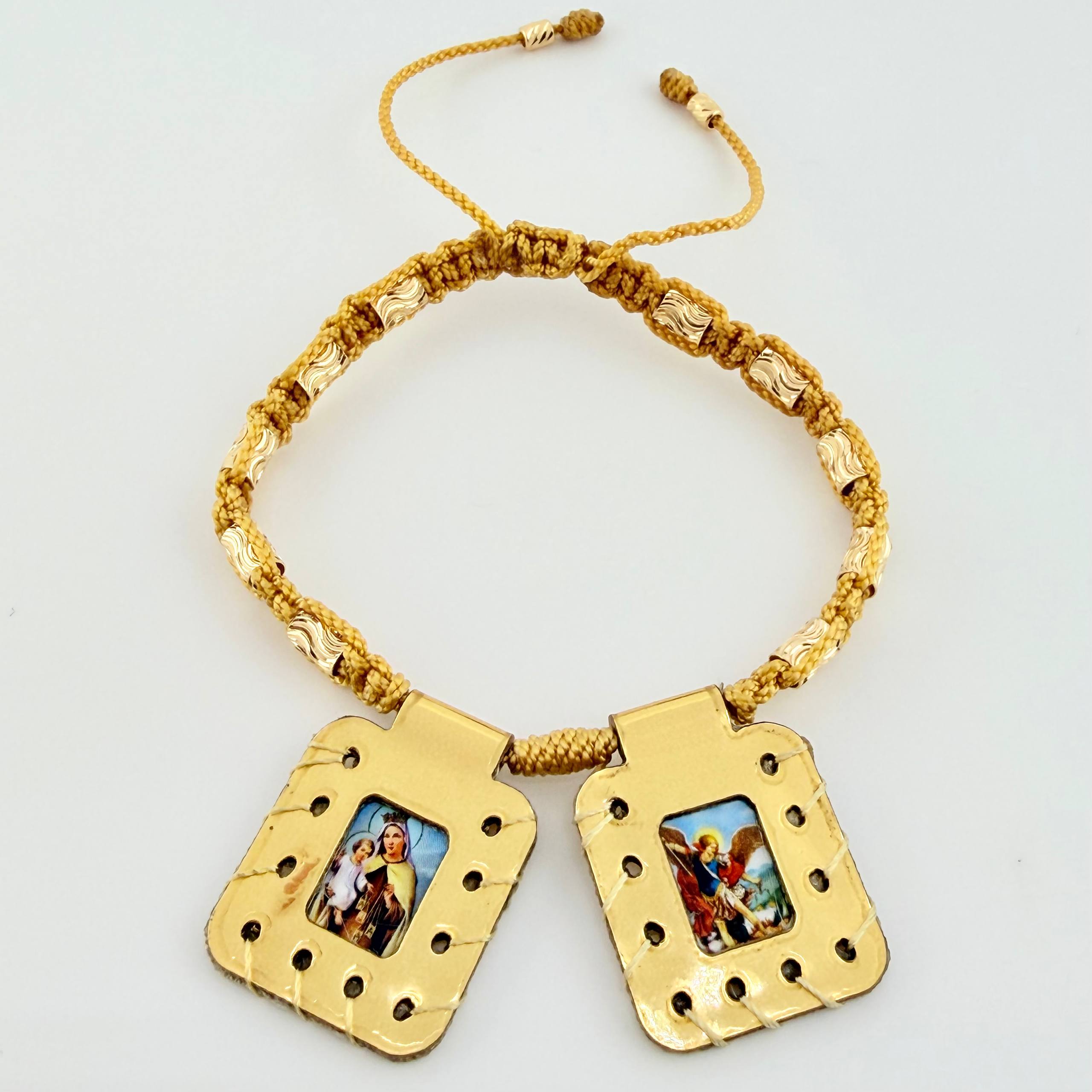 Pulsera Dorada Escapulario Cilindro Lunar Diamantados 12und 1.7gr / 3mm-4mm Oro Amarillo 18K *