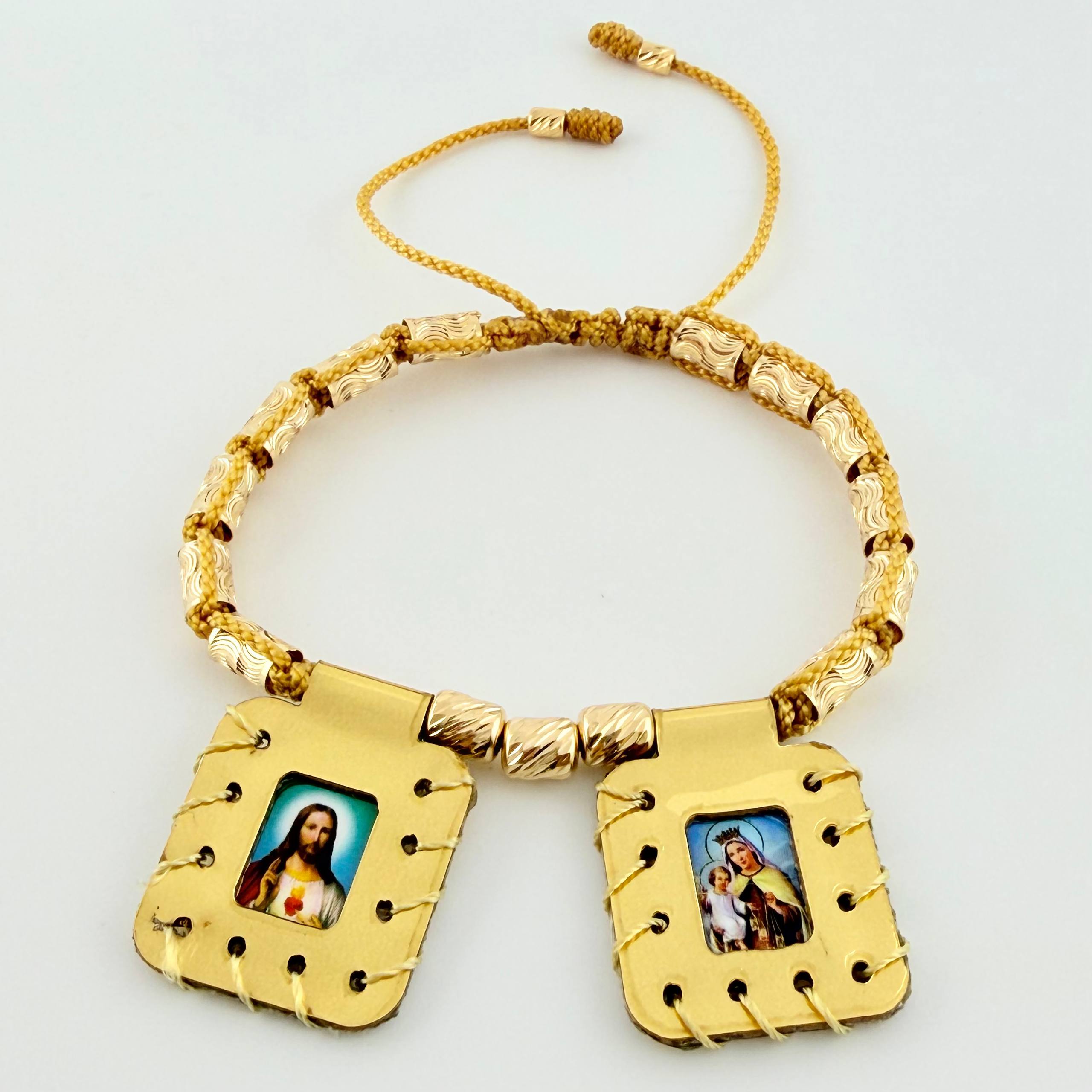 Pulsera Dorada Escapulario Cilindro Lunar Diamantados 15und 2.6gr / 3mm-4mm Oro Amarillo 18K *