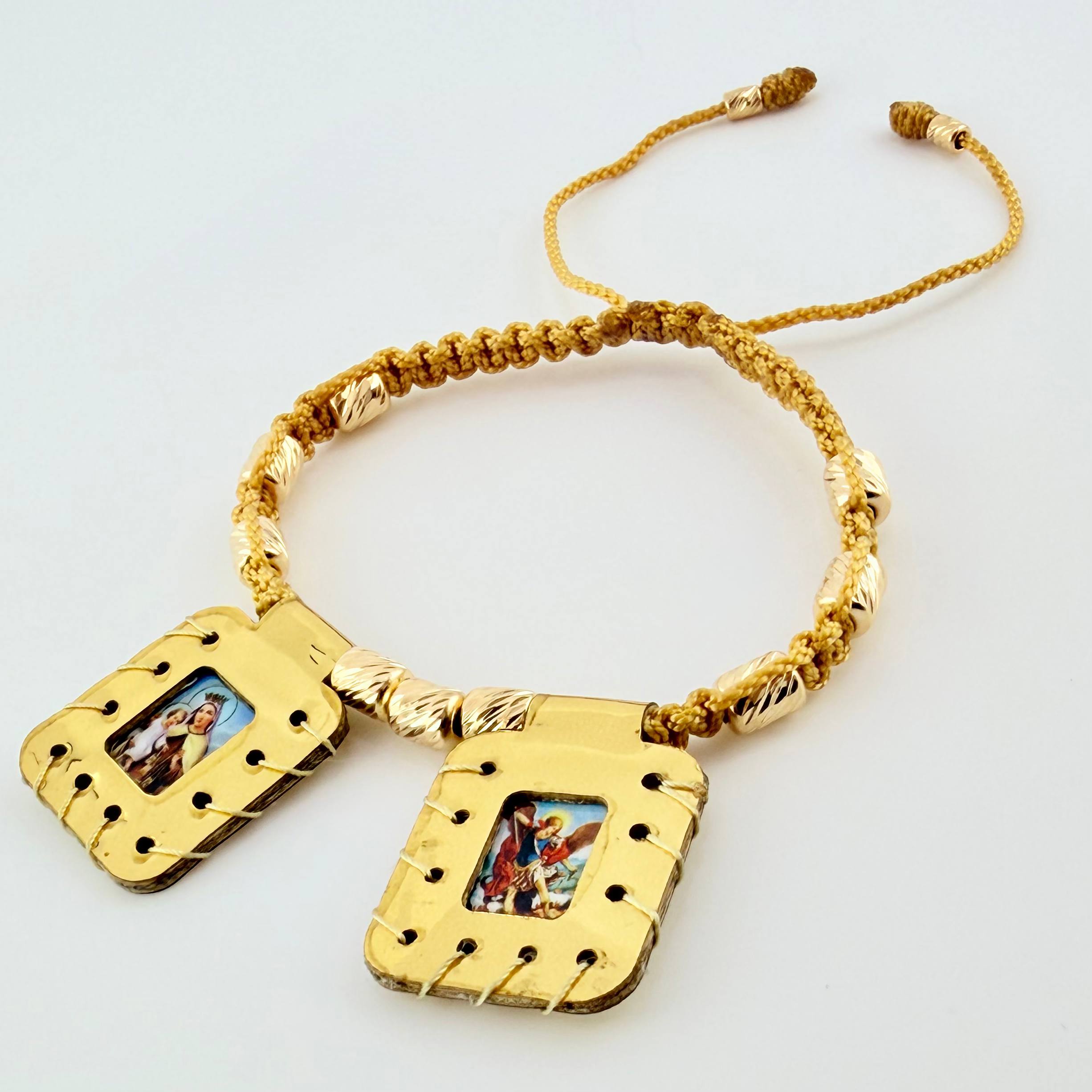 Pulsera Dorada Escapulario Cilindros Diamantados 11und 2.9gr / 3mm-5mm Oro Amarillo 18K