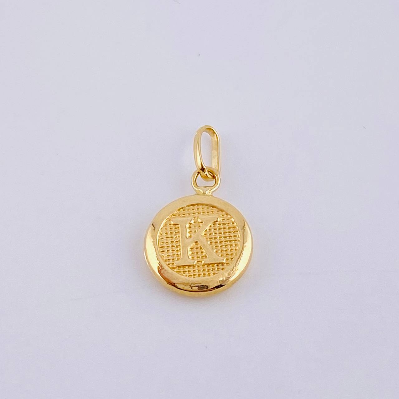Dije Letra K 0.4 g / 1.6 cm Oro Amarillo 18K