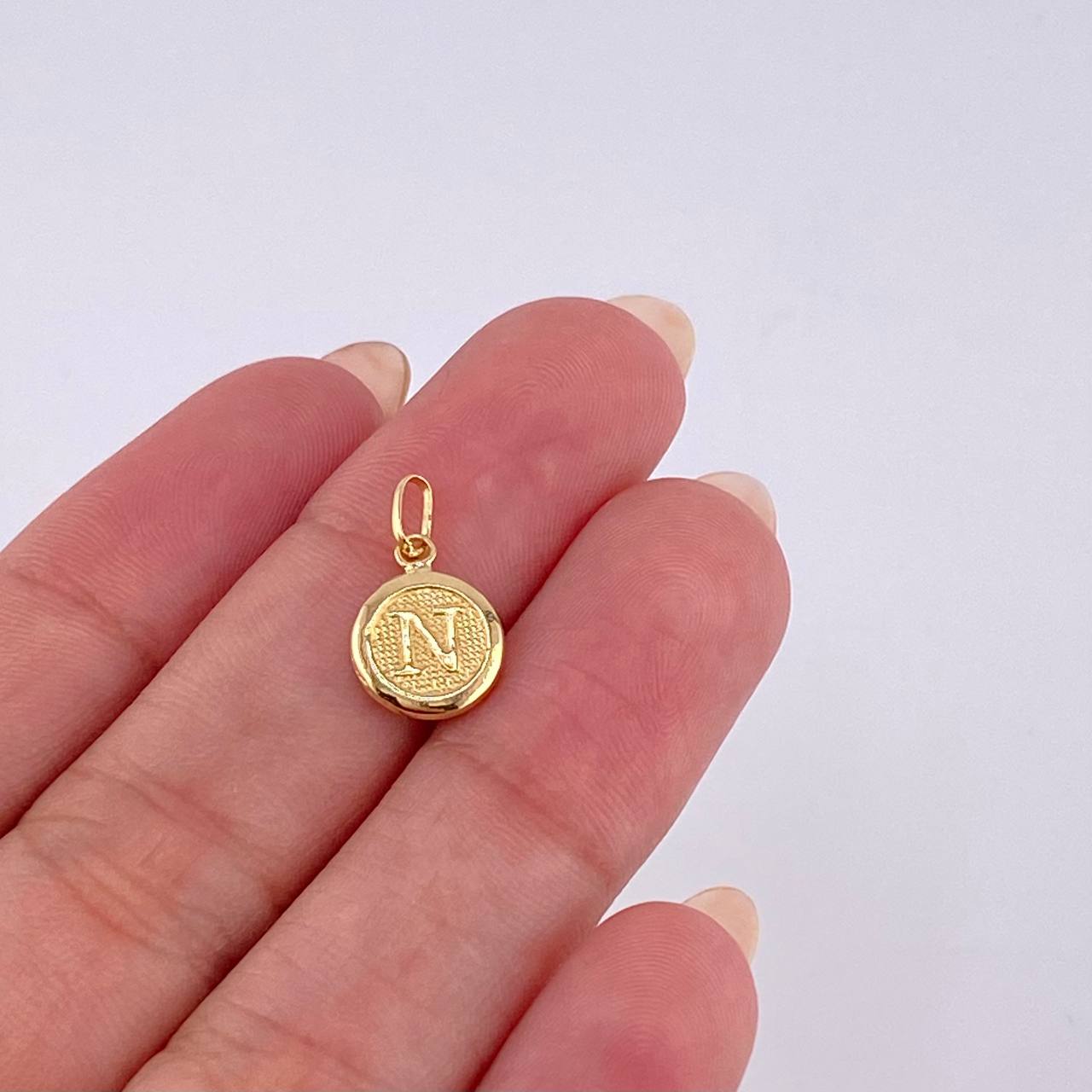 Dije Letra N 0.4 g / 1.6 cm Oro Amarillo 18K