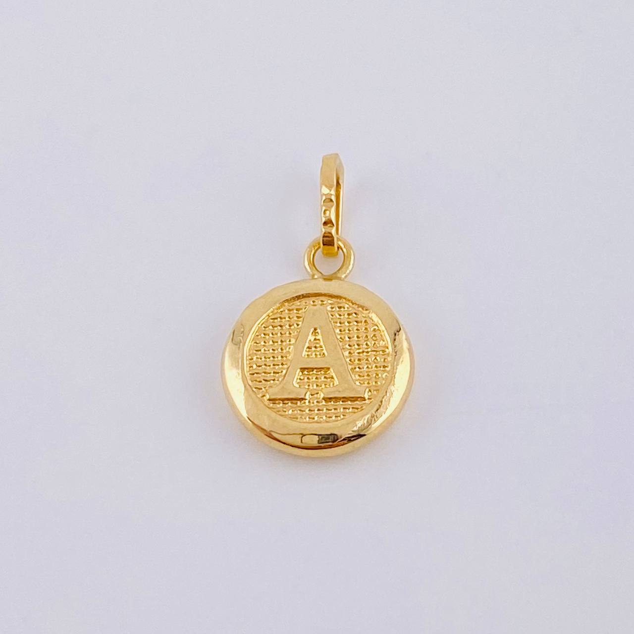 Dije Letra A 0.4 g / 1.6 cm Oro Amarillo 18K