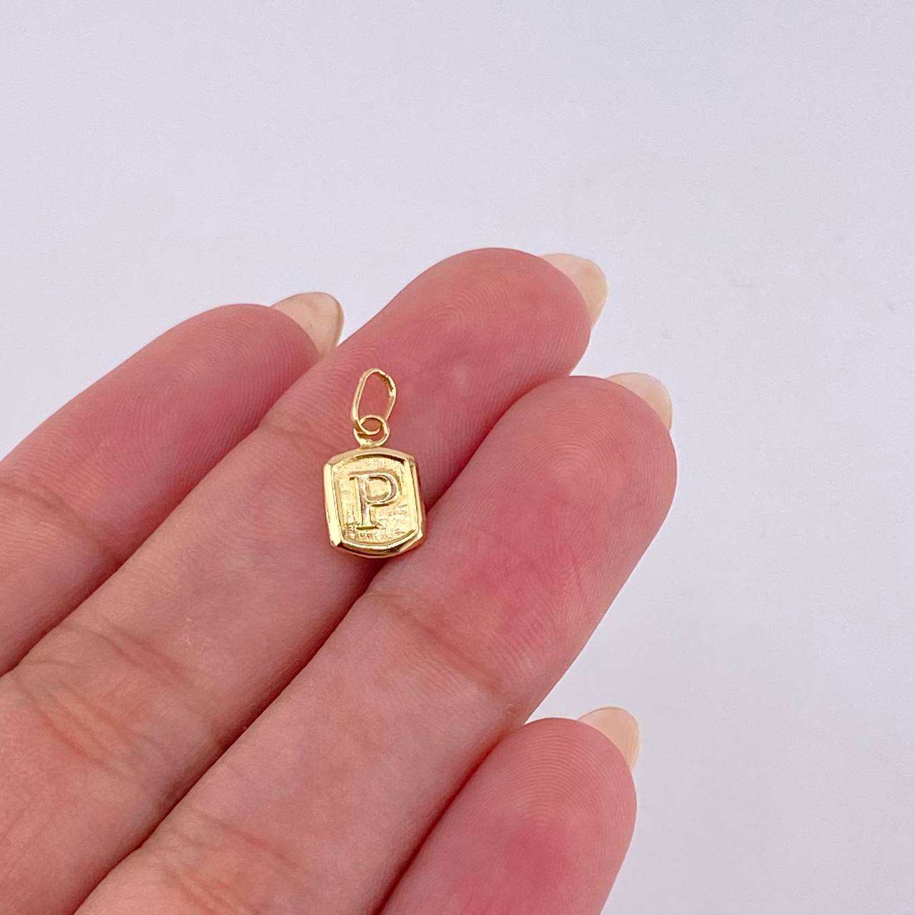 Dije Letra P 0.35 g / 1.4 cm Oro Amarillo 18K