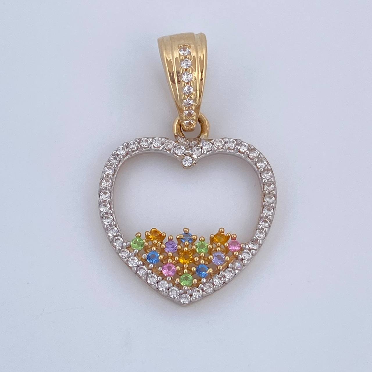 Dije Silueta Corazon 2.35gr / 2.6cm / Oro 18K $