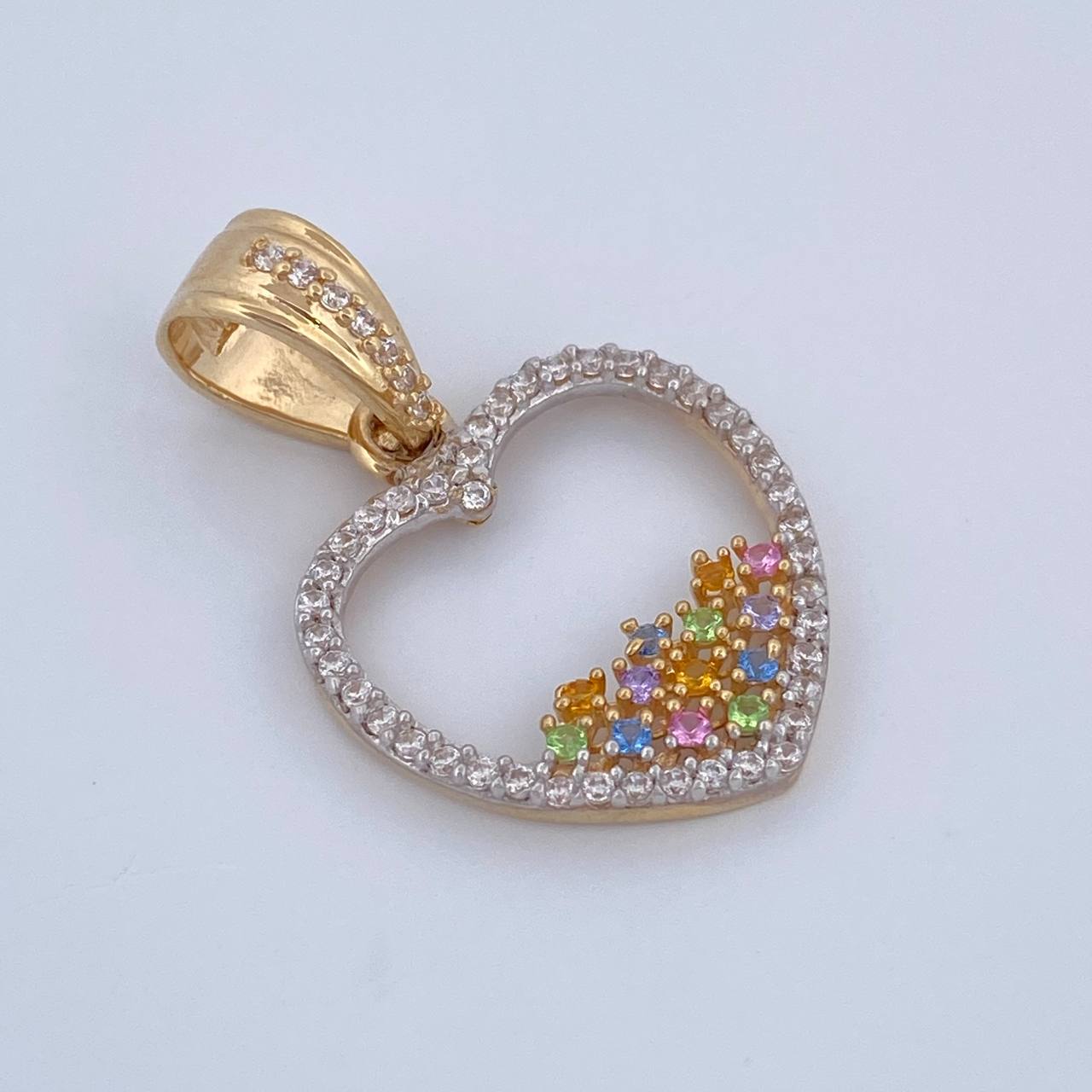 Dije Silueta Corazon 2.35gr / 2.6cm / Oro 18K $