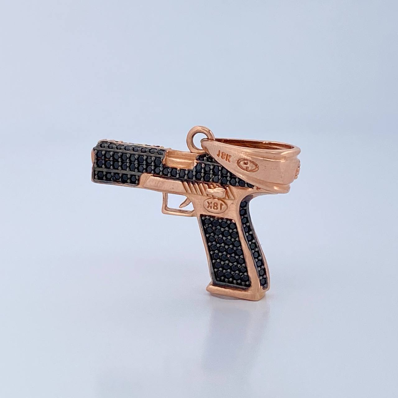 Dije Pistola 7.15gr / 3.2cm / Oro 18K $