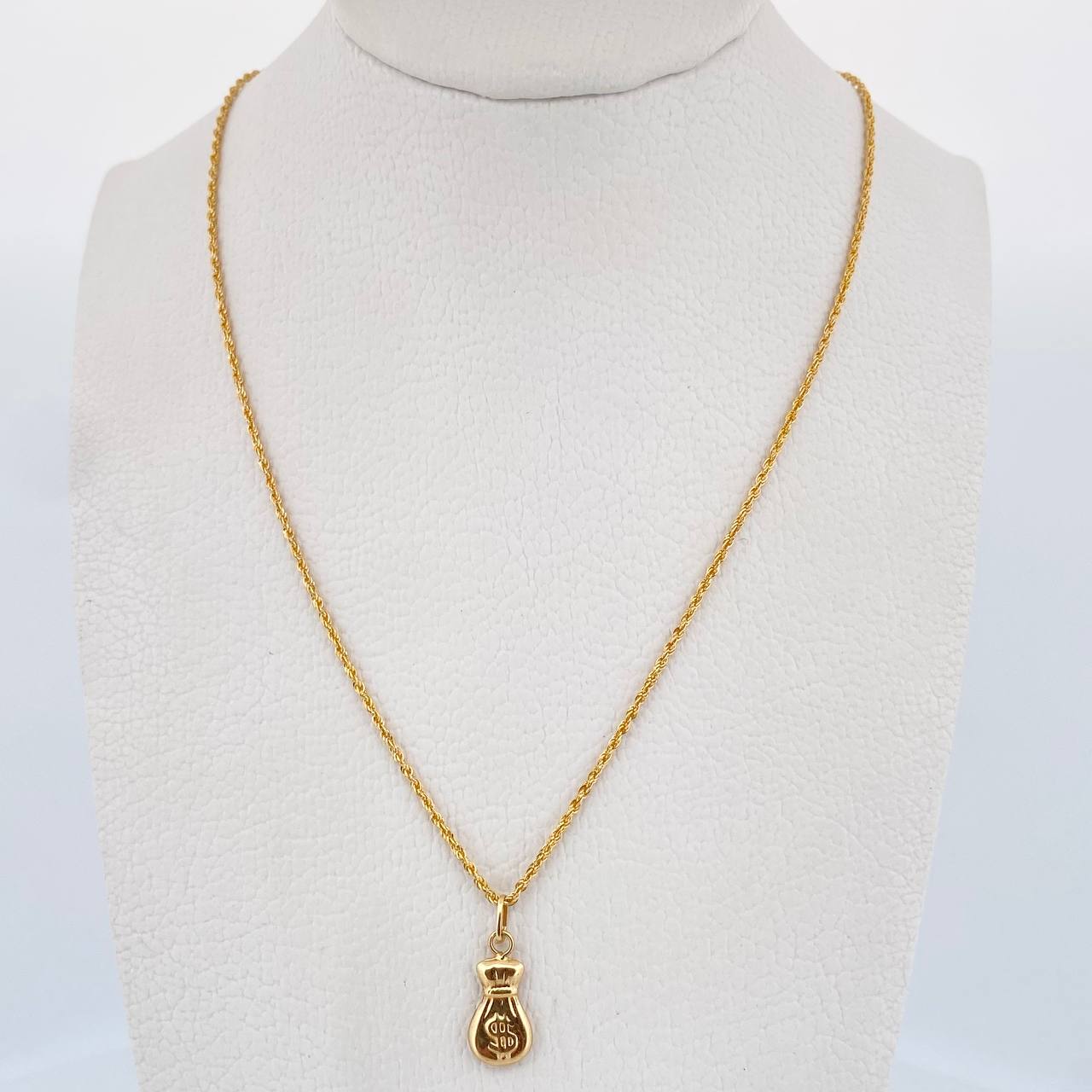 Set Cadena Lazo 1.15gr / 60cm / 1.2mm + Dije Bolsa Dinero 0.35gr / 1.7cm Oro Amarillo 18K (Oferta) &