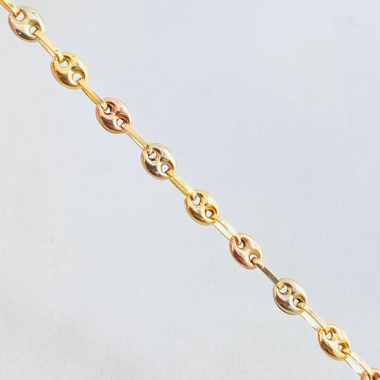 Cadena GC6.9gr / 42,5cm / 3.4mm Tres Oros 18K ©