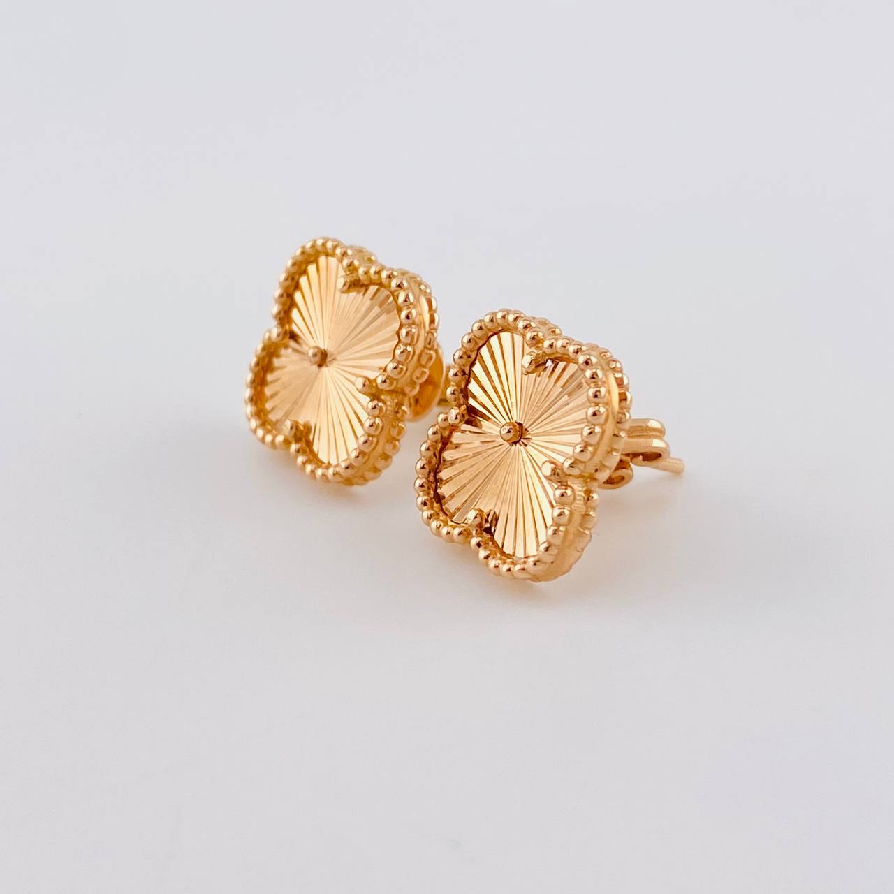 Topos Trebol Diamantado 5.1g / 12.3mm Oro Rosa 18K