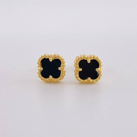 Topos Trébol Ónix 2.05g / 7.3mm Oro Amarillo 18K