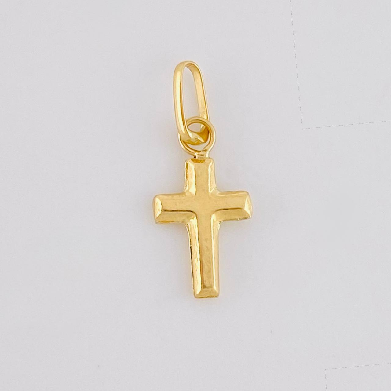 Dije Cruz Lisa 0.15g / 1.4cm Oro Amarillo 18K