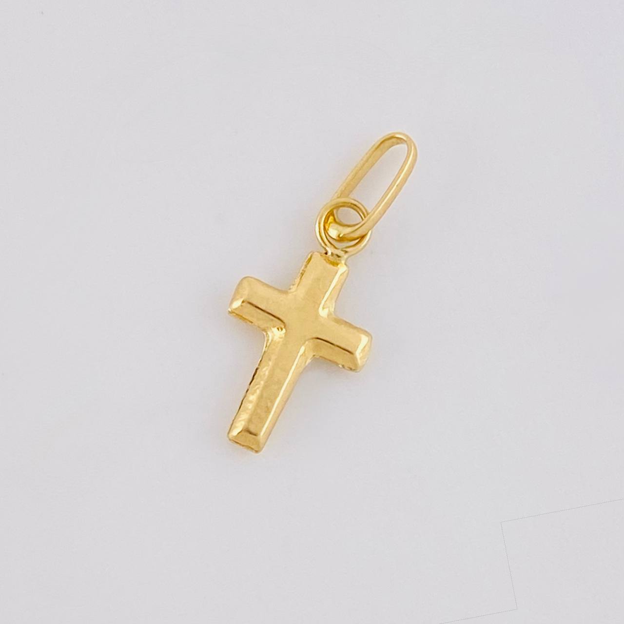 Dije Cruz Lisa 0.15g / 1.4cm Oro Amarillo 18K