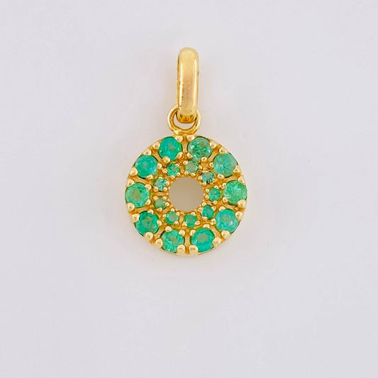 Dije Aro Tupido Esmeraldas 45pts 1.45gr / 1.9cm / Oro Amarillo 18K