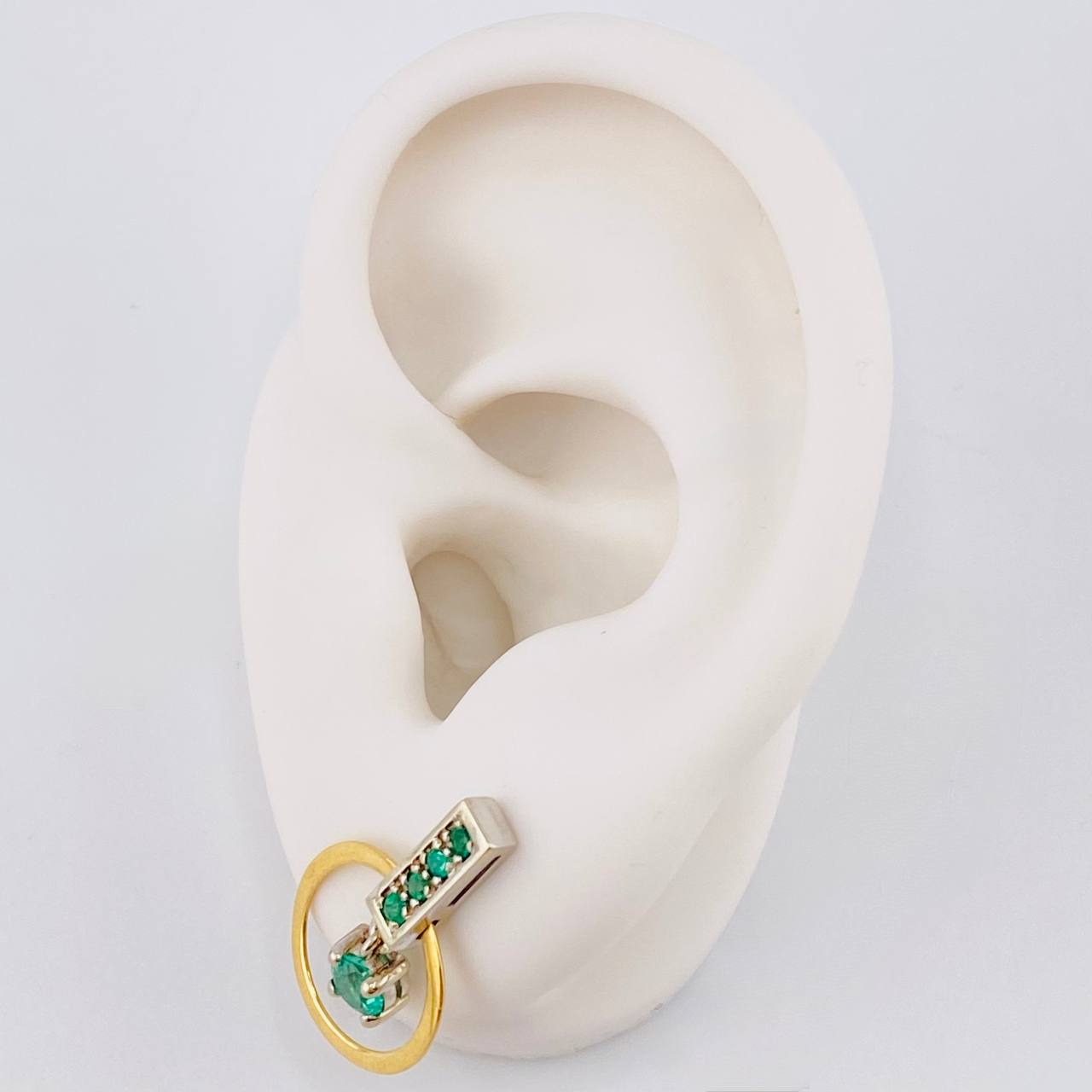 Topos Colgante En Aro 3.75gr / 2.2cm / Esmeraldas 66Pts Oro Amarillo 18K