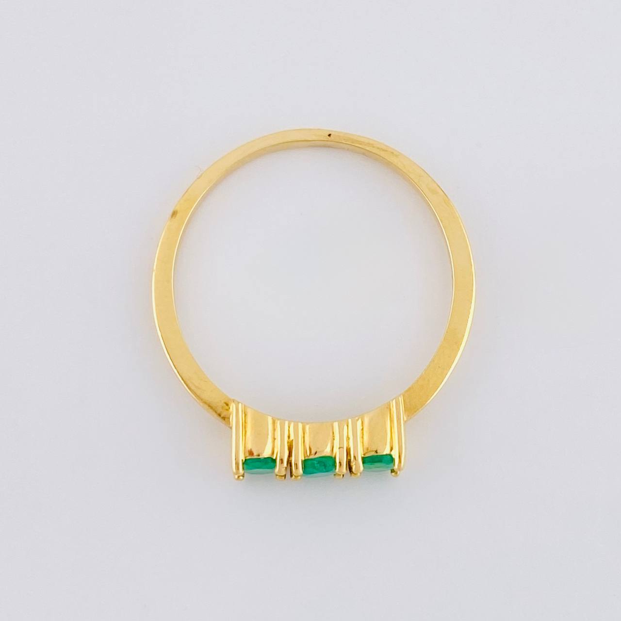 Anillo Trinity 1.95gr T7 Esmeraldas 36pts Oro Amarillo (Joya)