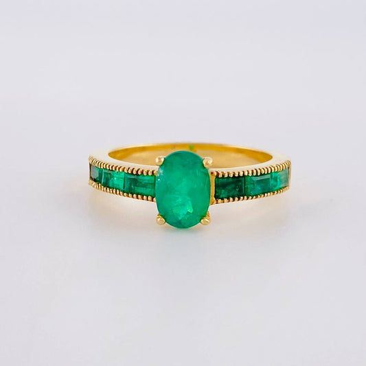 Anillo Solitario Ovalado Carril 4.15gr / T6 3/4 / Esmeraldas 89pts Oro Amarillo 18K (Joya)