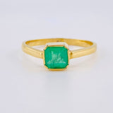 Anillo Solitario Cubo 2.4gr / T7 1/4 / Esmeraldas 55Pts Oro Amarillo 18K