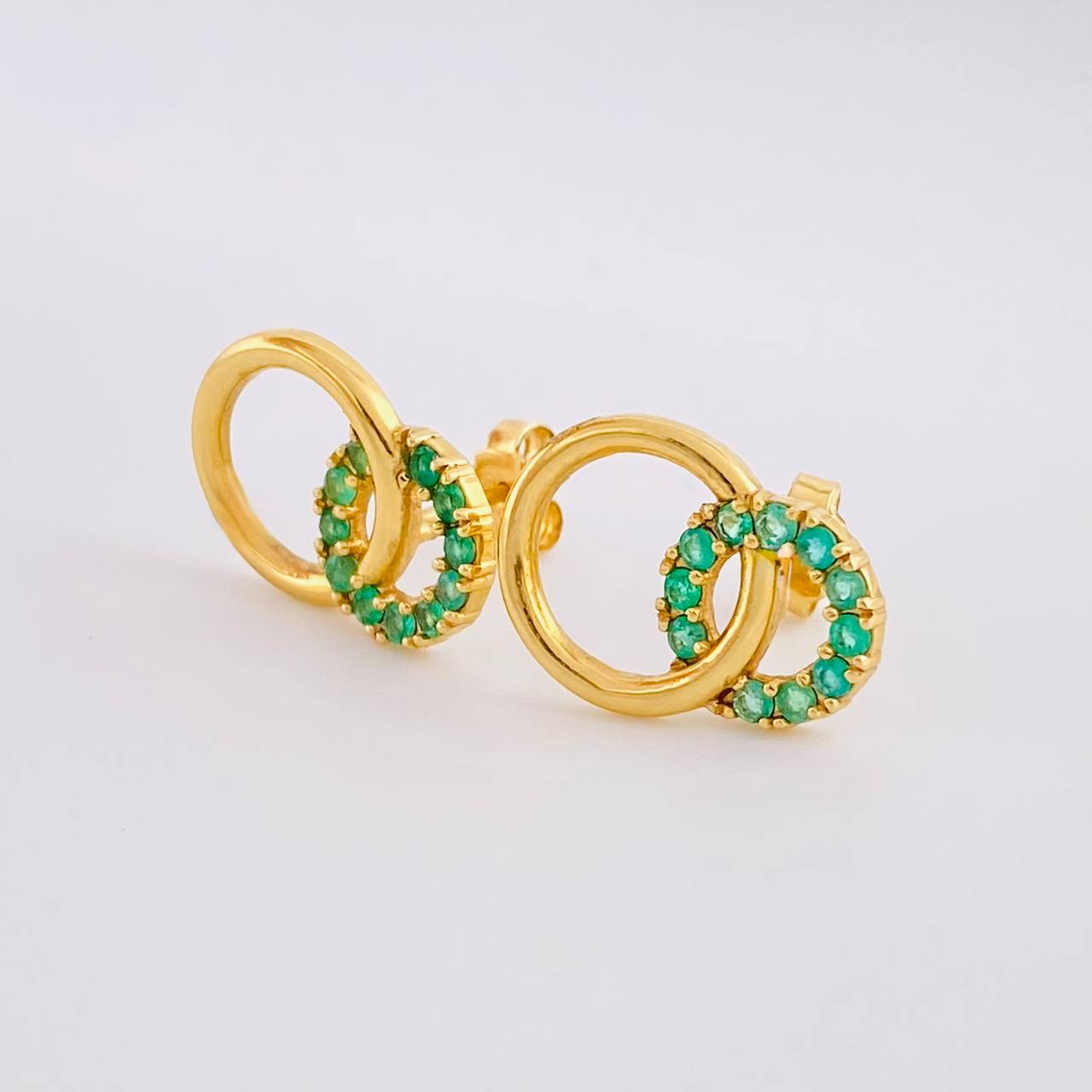 Topos Aros Superpuesto 3.2gr / Esmeraldas 84pts Broche Mariposa Oro Amarillo (Joya)