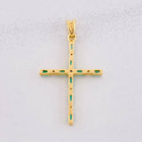 Dije Cruz Cuadros Rectangulares Esmeraldas 28pts Diamantes 8pts 1.05g / 2.9cm Oro Amarillo 18K