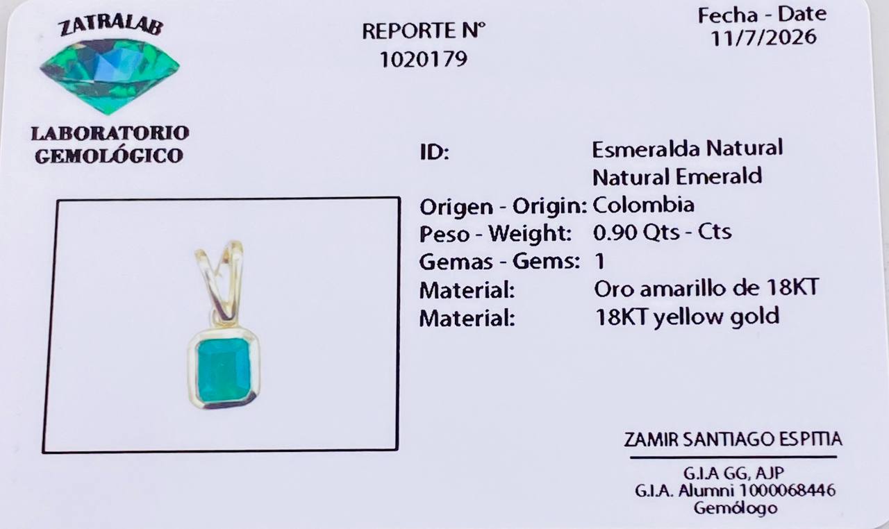 Dije Marco Cuadrado Esmeralda 90pts 1.55g / 1.5cm Oro Amarillo 18K