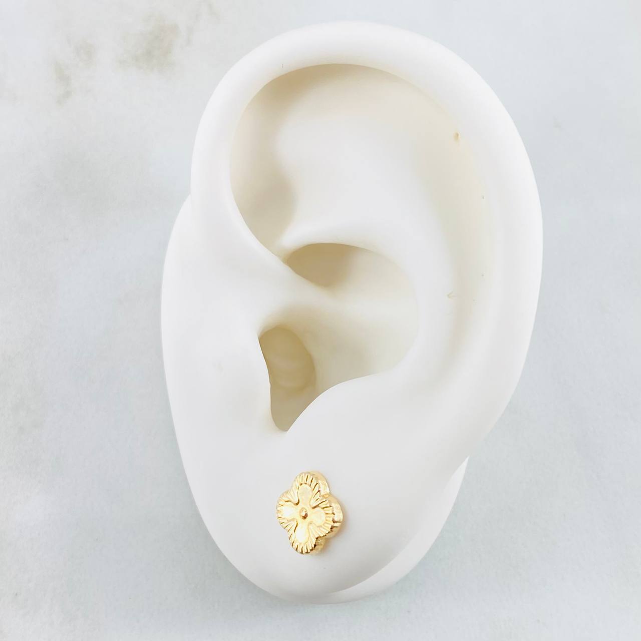 Topos Trebol 0.8gr / 7.2mm Oro Amarillo 18K