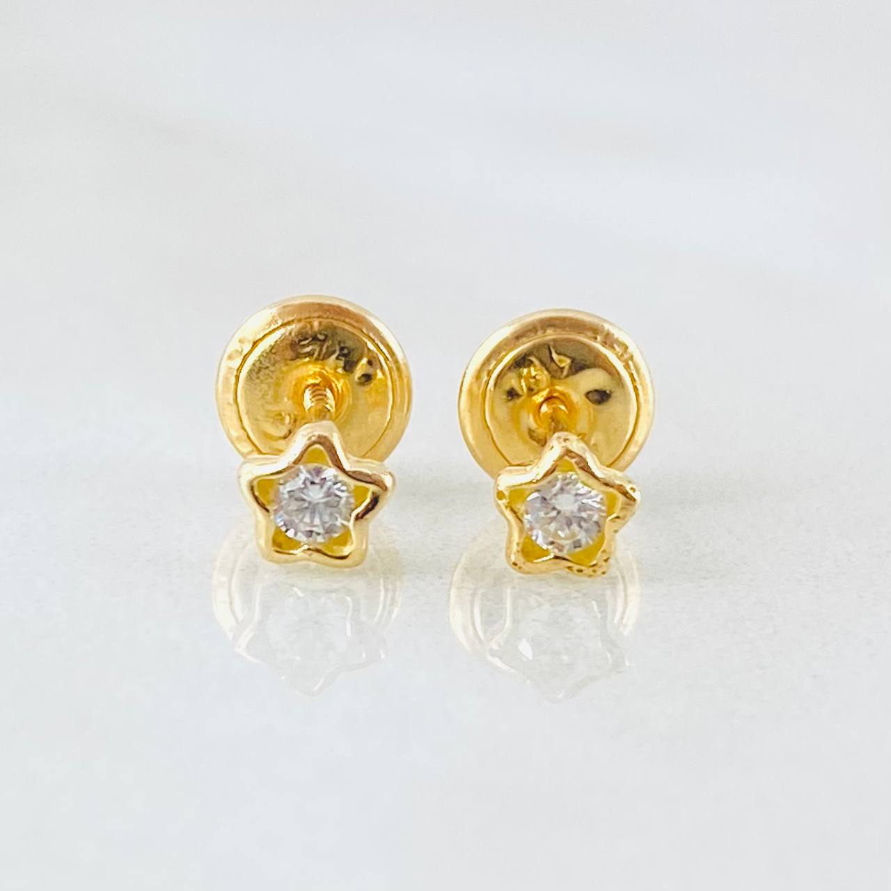 Topos Estrella 0.6gr / Oro Amarillo 18K ©