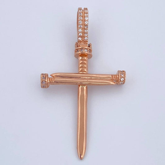 Dije Cruz Clavo 3.9gr / 4.6cm / Oro 18K $