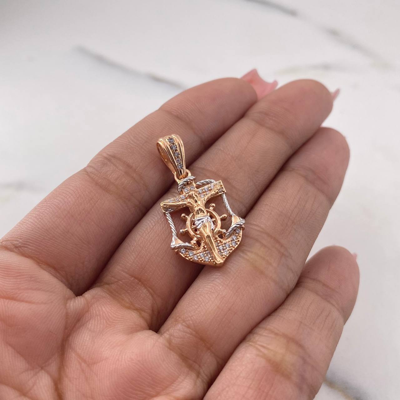 Dije Cruz Cristo Ancla Y Timon 3.35gr / 3cm / Circones Blancos Dos Oros Blanco Rosa 18K $