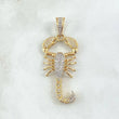 Dije Escorpion 6.65gr / 4.5cm / Circones Blancos Oro Amarillo 18K *