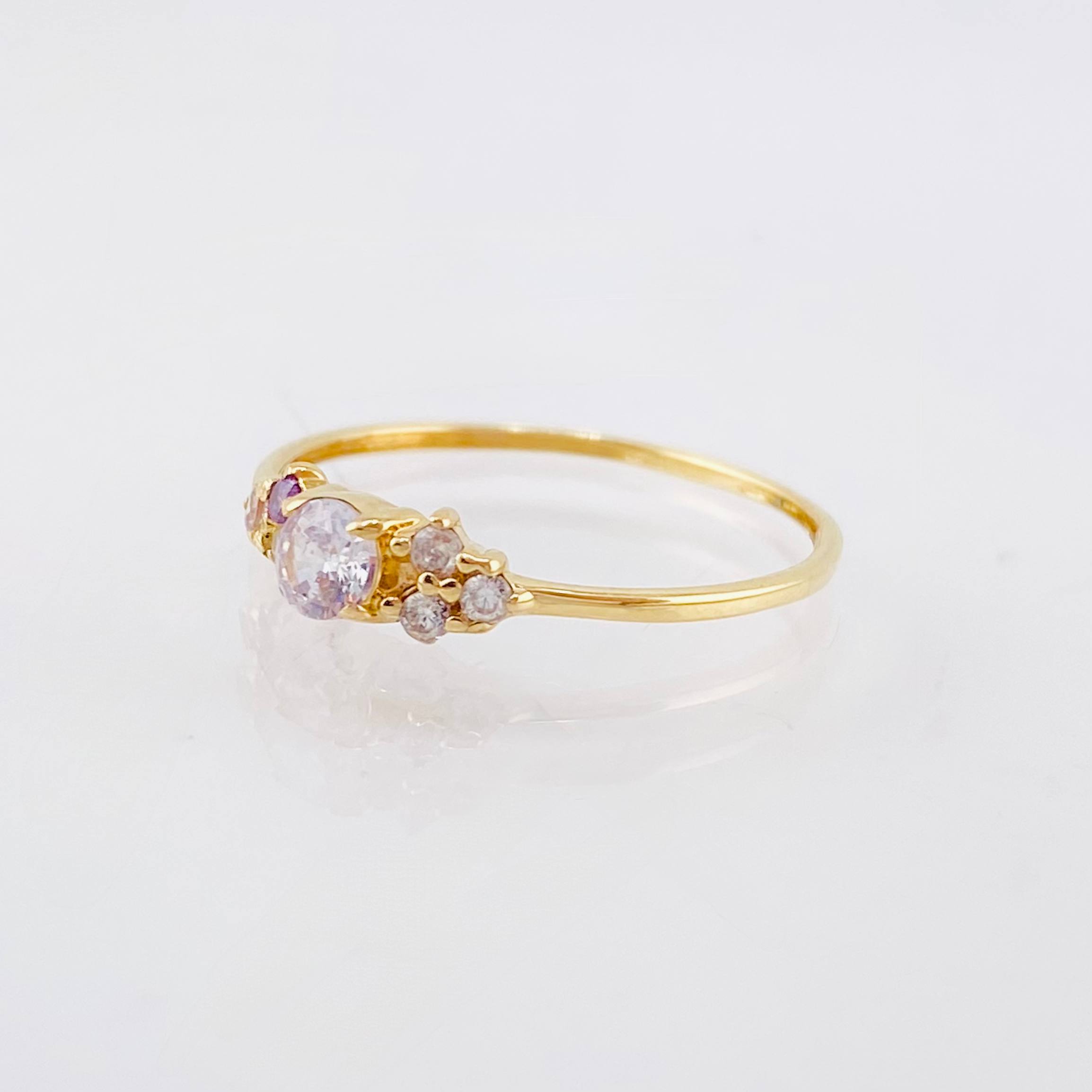 Anillo Solitario Trío Chispas 0.9gr / T6 1/2 / Oro Amarillo 18K *