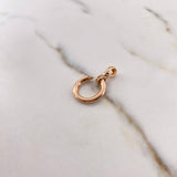 Dije Clavo 1.9gr / 2.6cm / Circones Blancos Oro Rosa 18K $