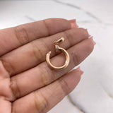 Dije Clavo 1.9gr / 2.6cm / Circones Blancos Oro Rosa 18K $