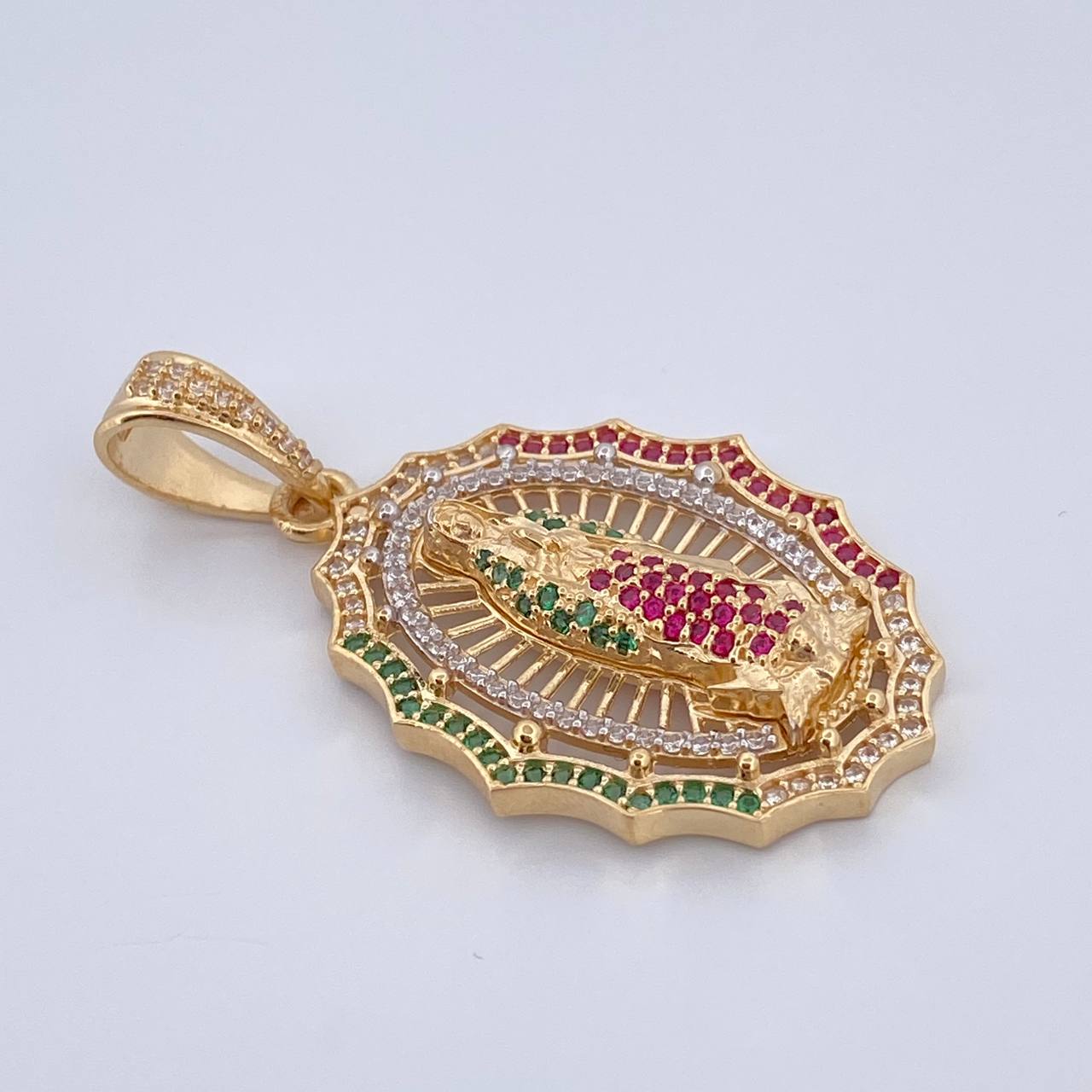 Dije Virgen de Guadalupe 6.8gr / 4.2cm / Oro 18K $