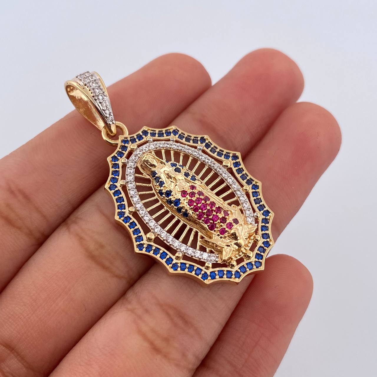 Dije Virgen Guadalupe 6.9gr / 4.3cm / Oro 18K $