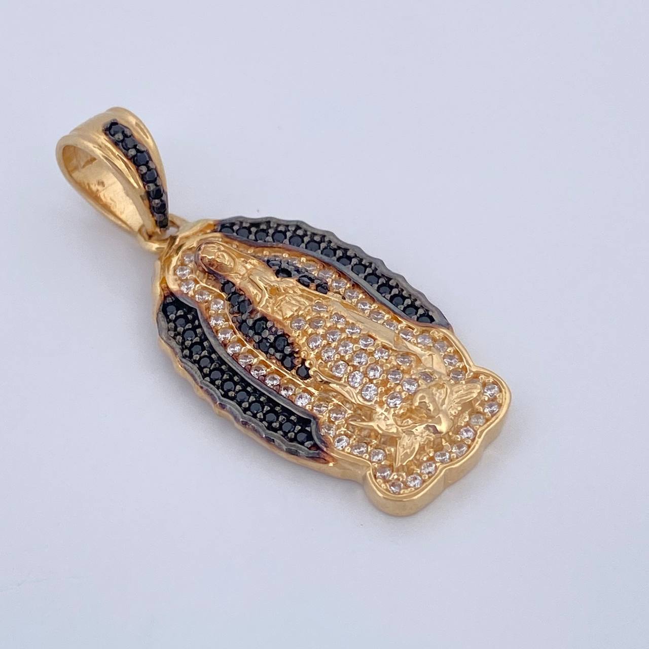 Dije Virgen de Guadalupe 5.95gr / 3.5cm / Oro 18K $