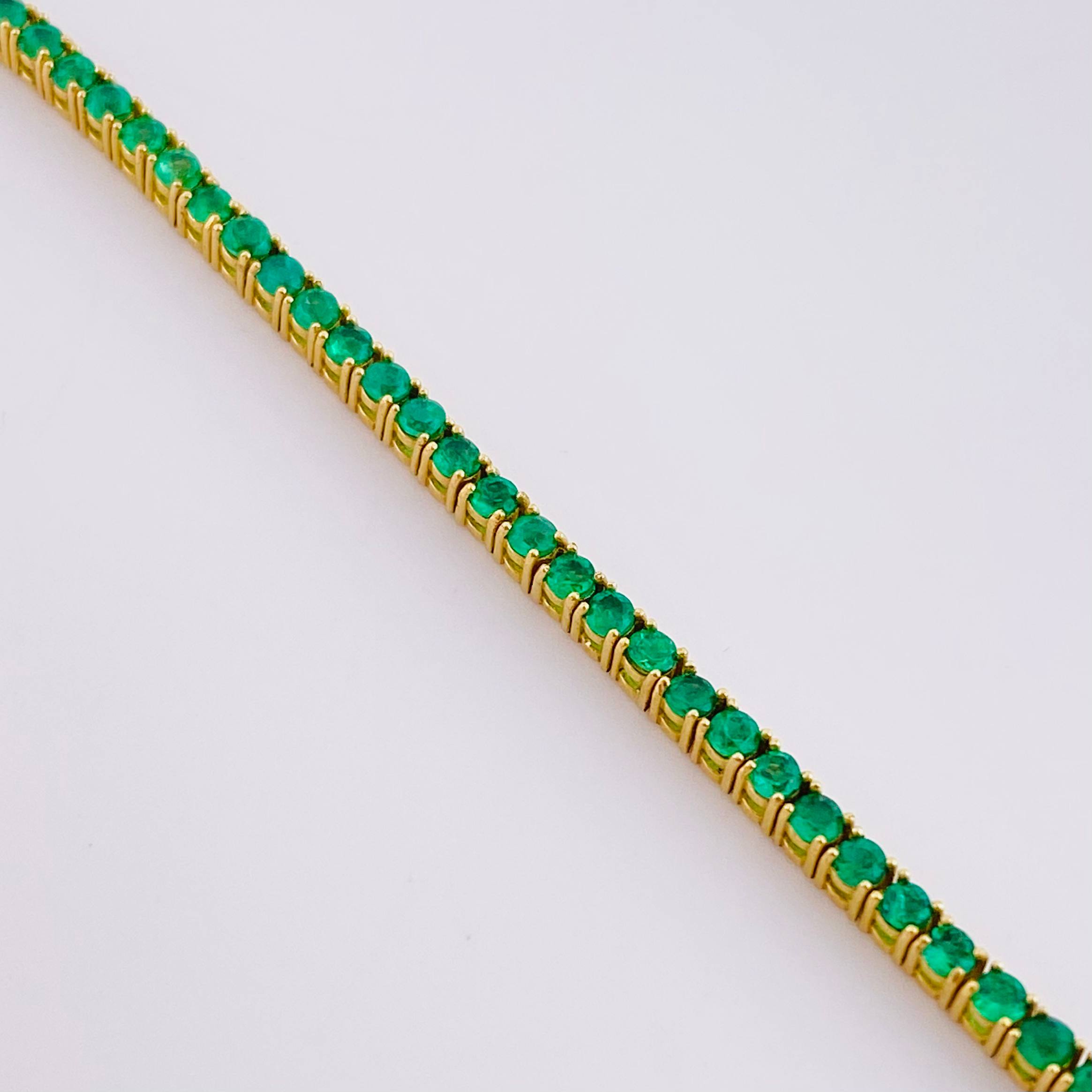 Pulso Tennis 8gr / 19cm / 2.3mm Esmeraldas 2.76 Qts Oro Amarillo 18K (Joya)