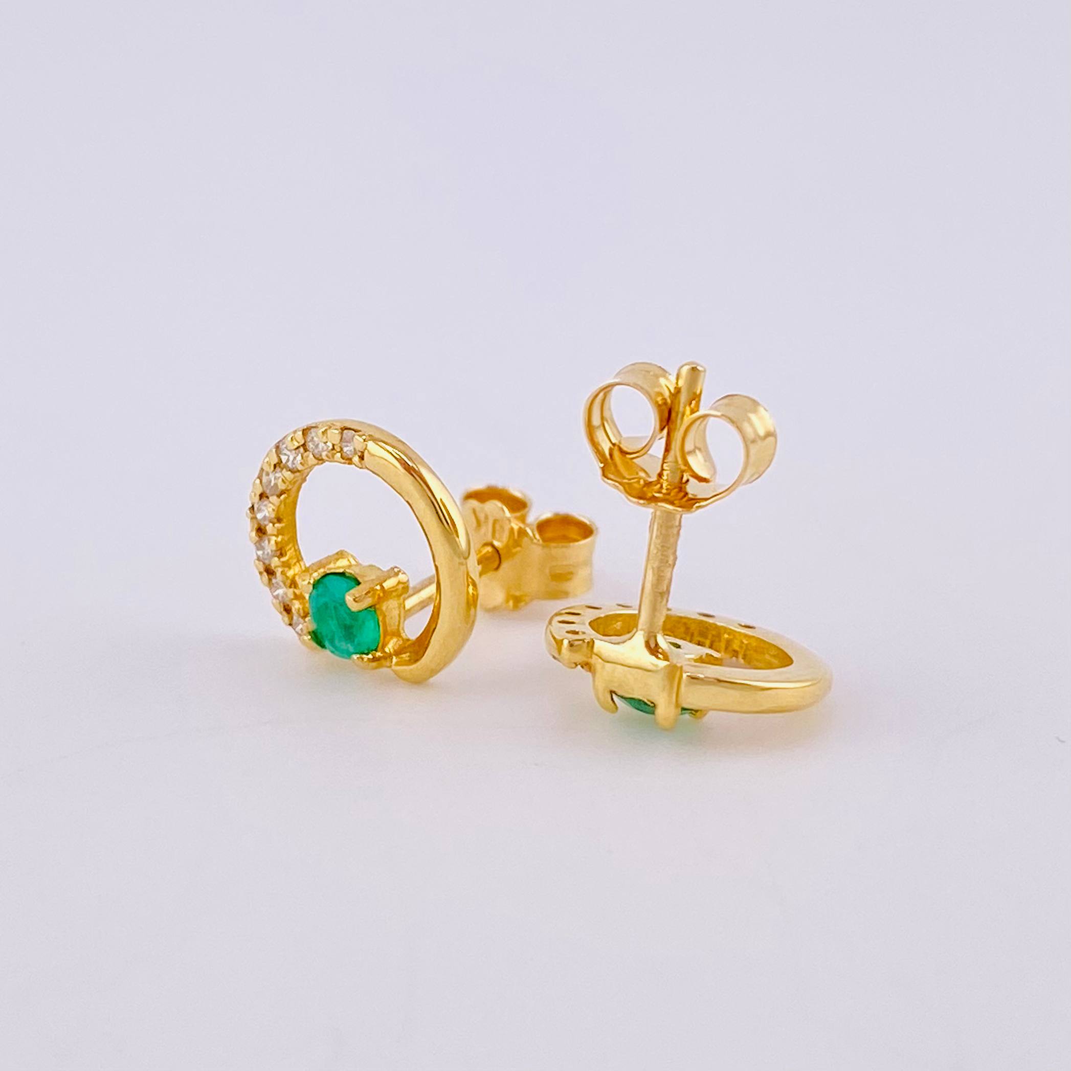 Topos Aro Parcial Esmeraldas 24pts - Diamantes 30pts 1.55gr / Oro 18K