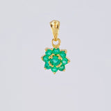 Dije Flor 8 Petalos Esmeraldas 27pts 0.85g / 1.3cm Oro Amarillo 18K