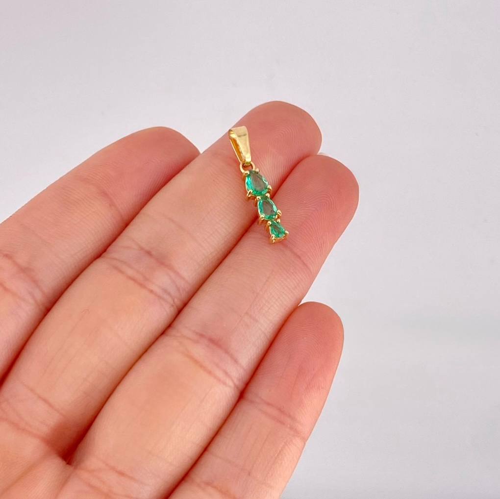 Dije Trio de Lagrimas Esmeraldas 60pts 0.95g / 2.2cm Oro Amarillo 18K