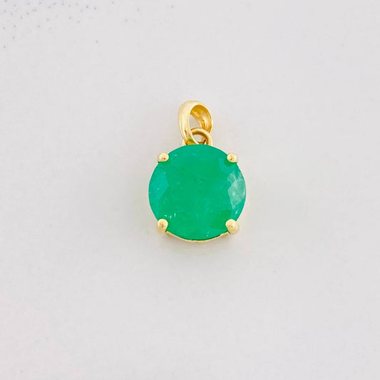 Dije Circulo 4 Garras Esmeralda 3qts 1.95g / 1.7cm Oro Amarillo 18K