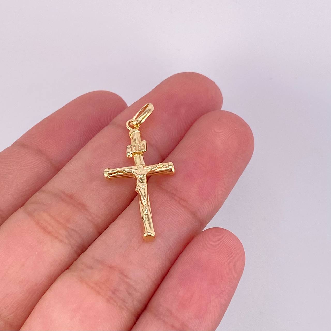Dije Cruz Cristo 1.7g / 5.3cm Oro Amarillo 18K