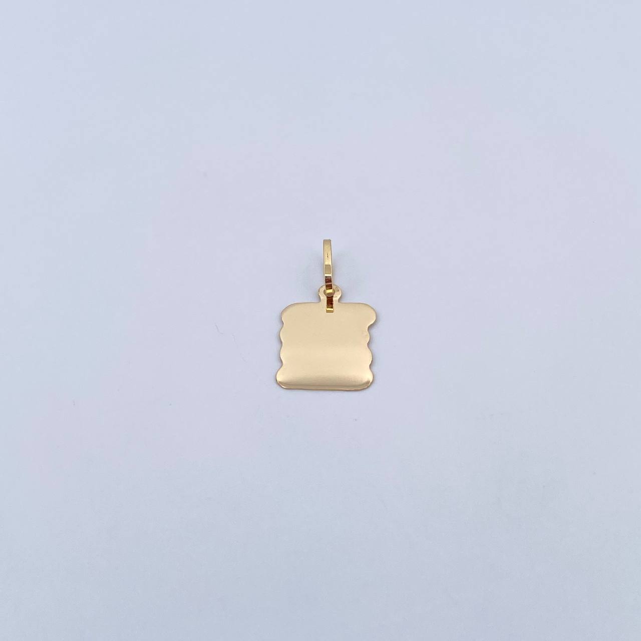 Dije Placa Pergamino 0.9gr / 2.2cm - 1.4*1.2cm / Plana Oro Amarillo 18K &