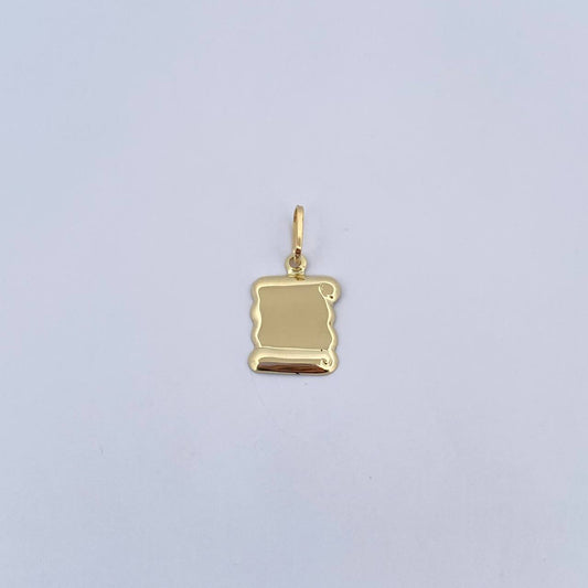 Dije Placa Pergamino 0.7gr / 2.2cm - 1.4*1.2cm / Lisa Oro Amarillo 18K &