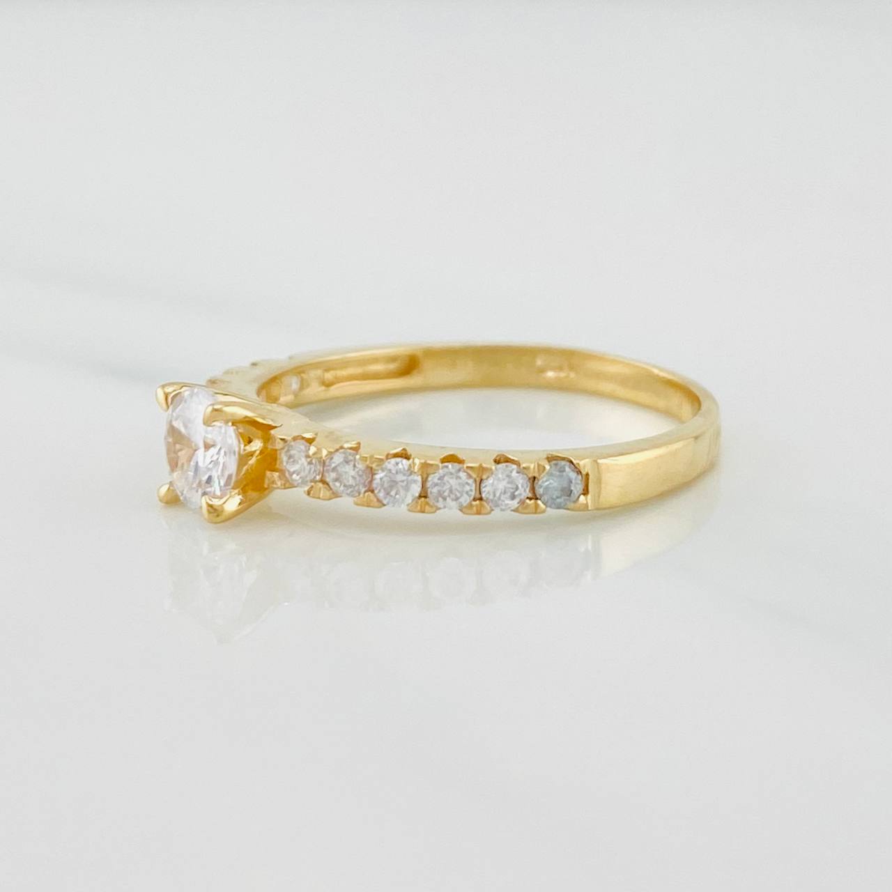 Anillo Solitario Churumbela 2.1g / T6 3/4 Oro Amarillo 18K