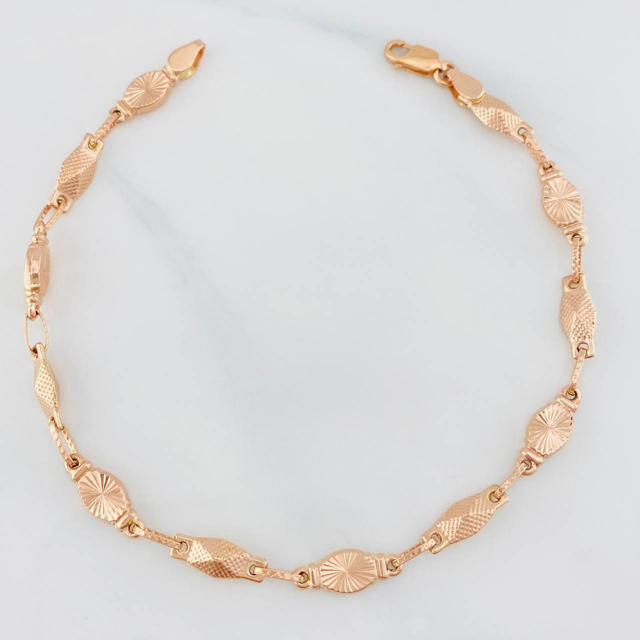 Pulso Rustico Diamantado 4.7g / 21.7cm / 4.7mm Oro Amarillo 18K