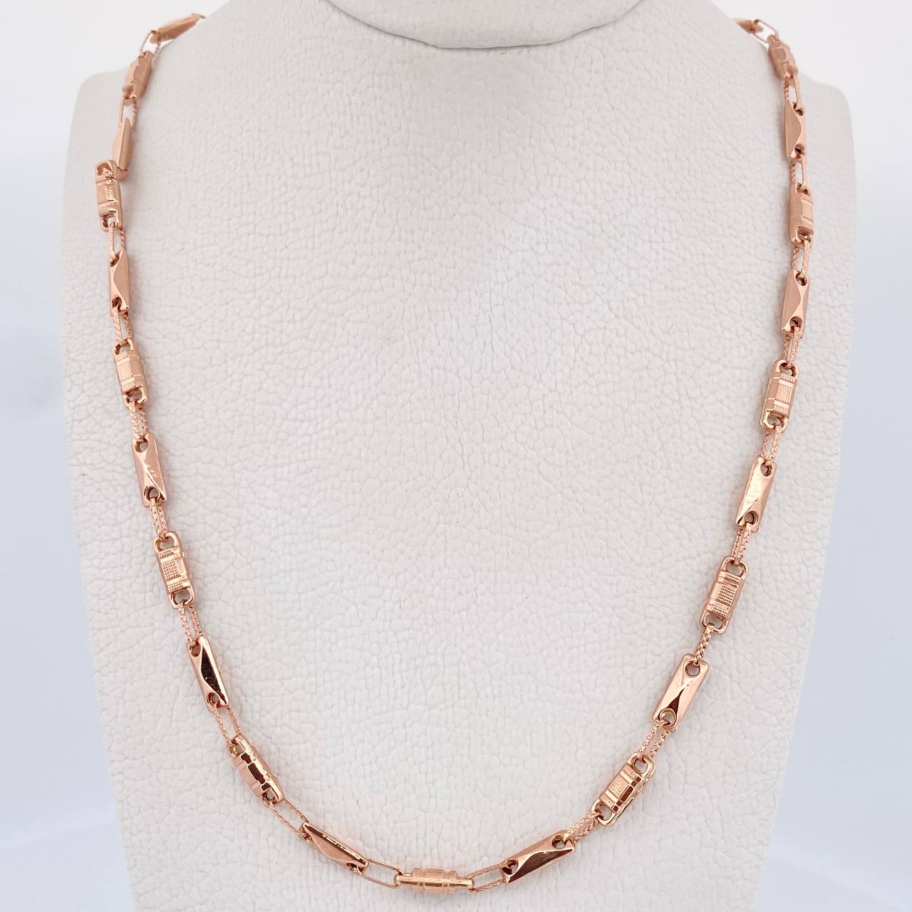 Cadena Rustica Rectangulo   10gr / 61.5cm / 4.7mm Oro Rosa 18K $
