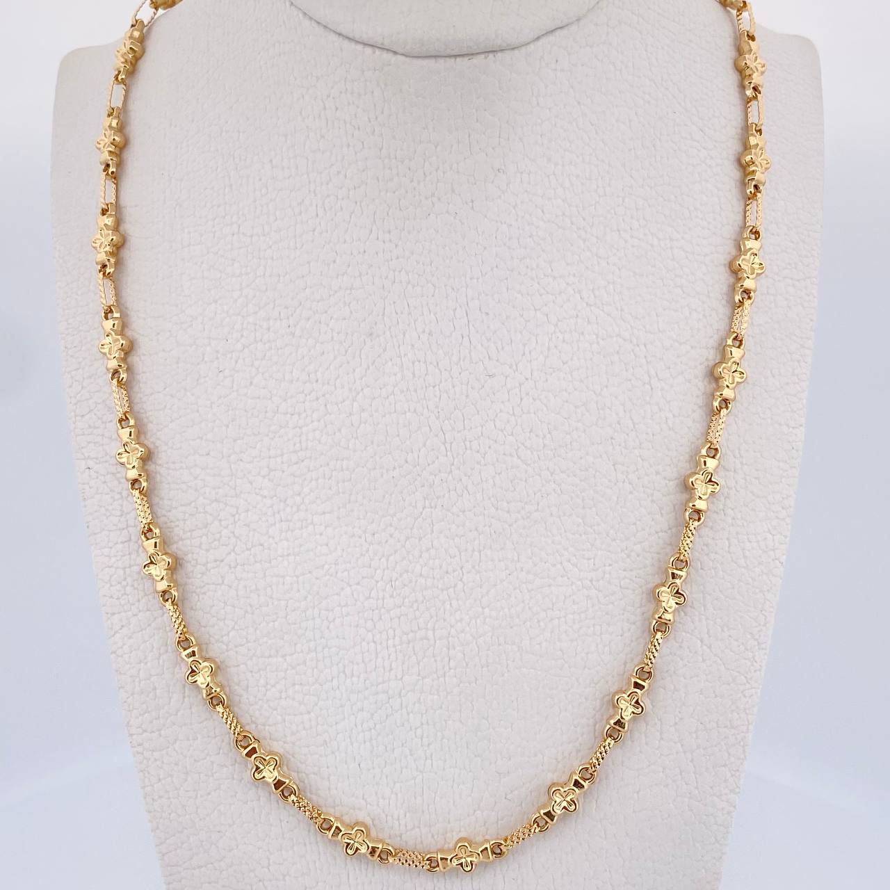 Cadena Rustica Trebol 10gr / 60.7cm / 4.8mm Oro Amarillo 18K $