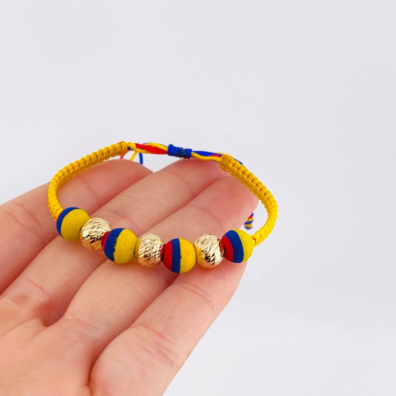 Pulsera Tejida Tricolor Neopreno Bolas Diamantadas 8Mm / 3 Und Oro Amarillo 18K (A.C)