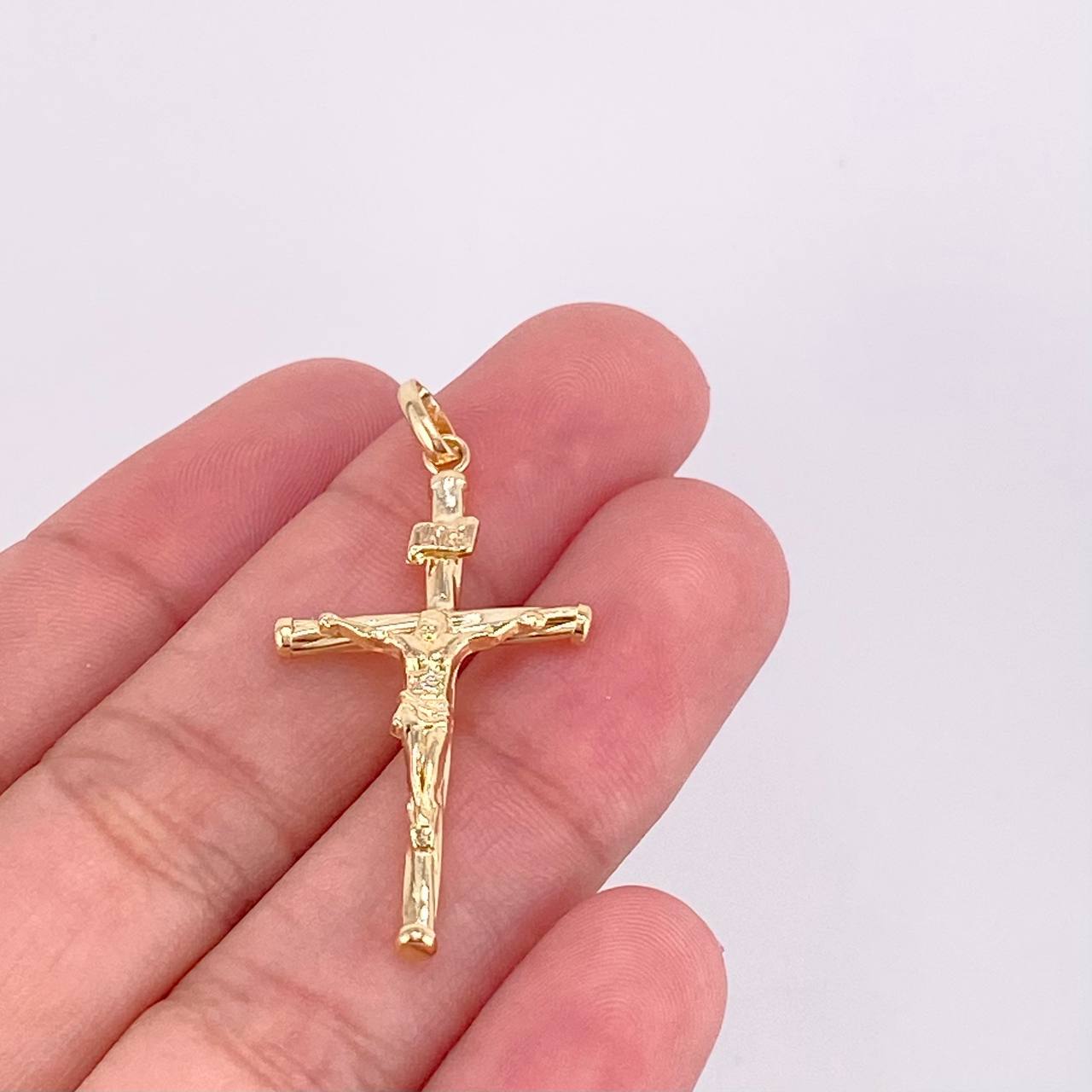 Dije Cruz Cristo 1.1g / 4cm Oro Amarillo 18K