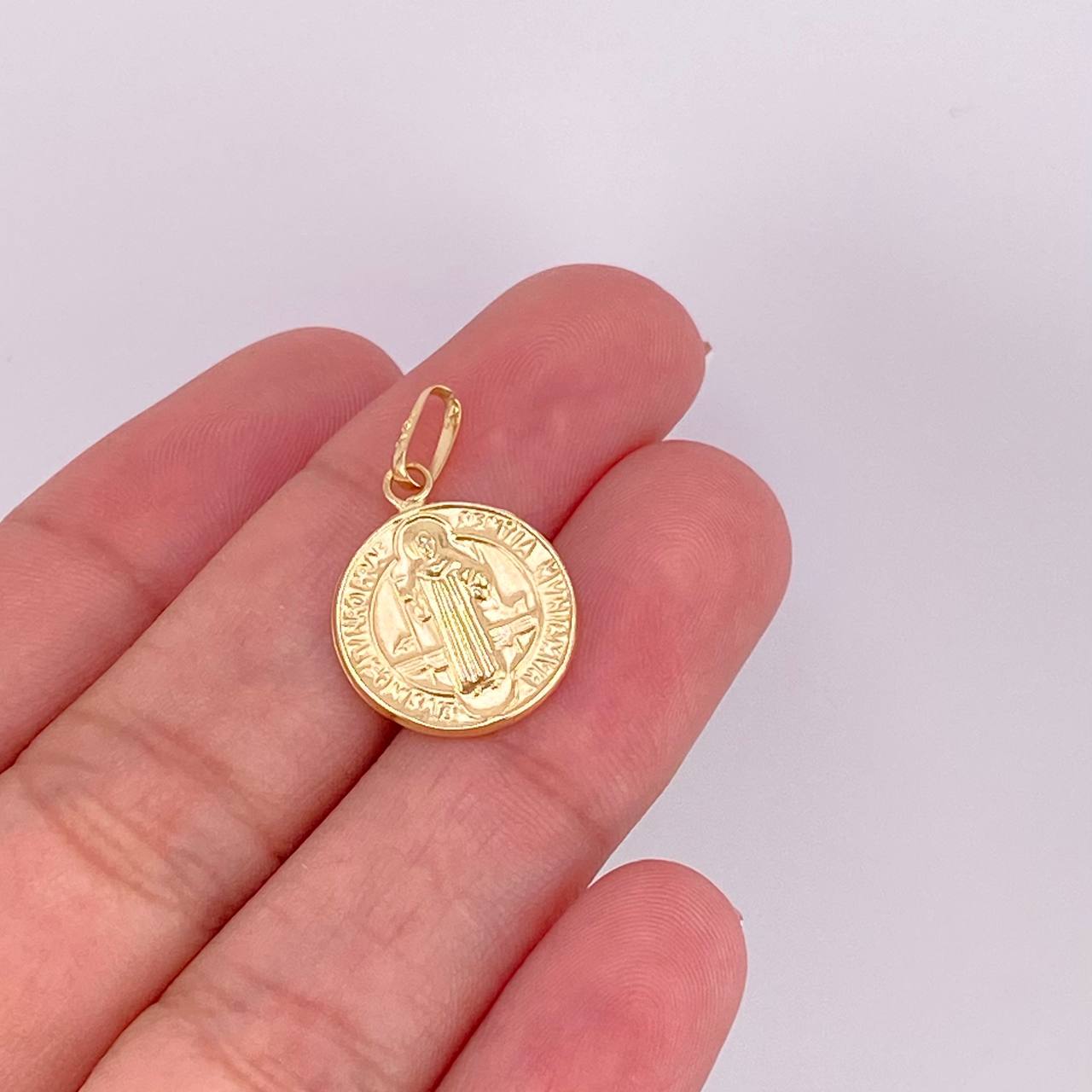 Dije San Benito 1.05g / 2.3cm Oro Amarillo 18K